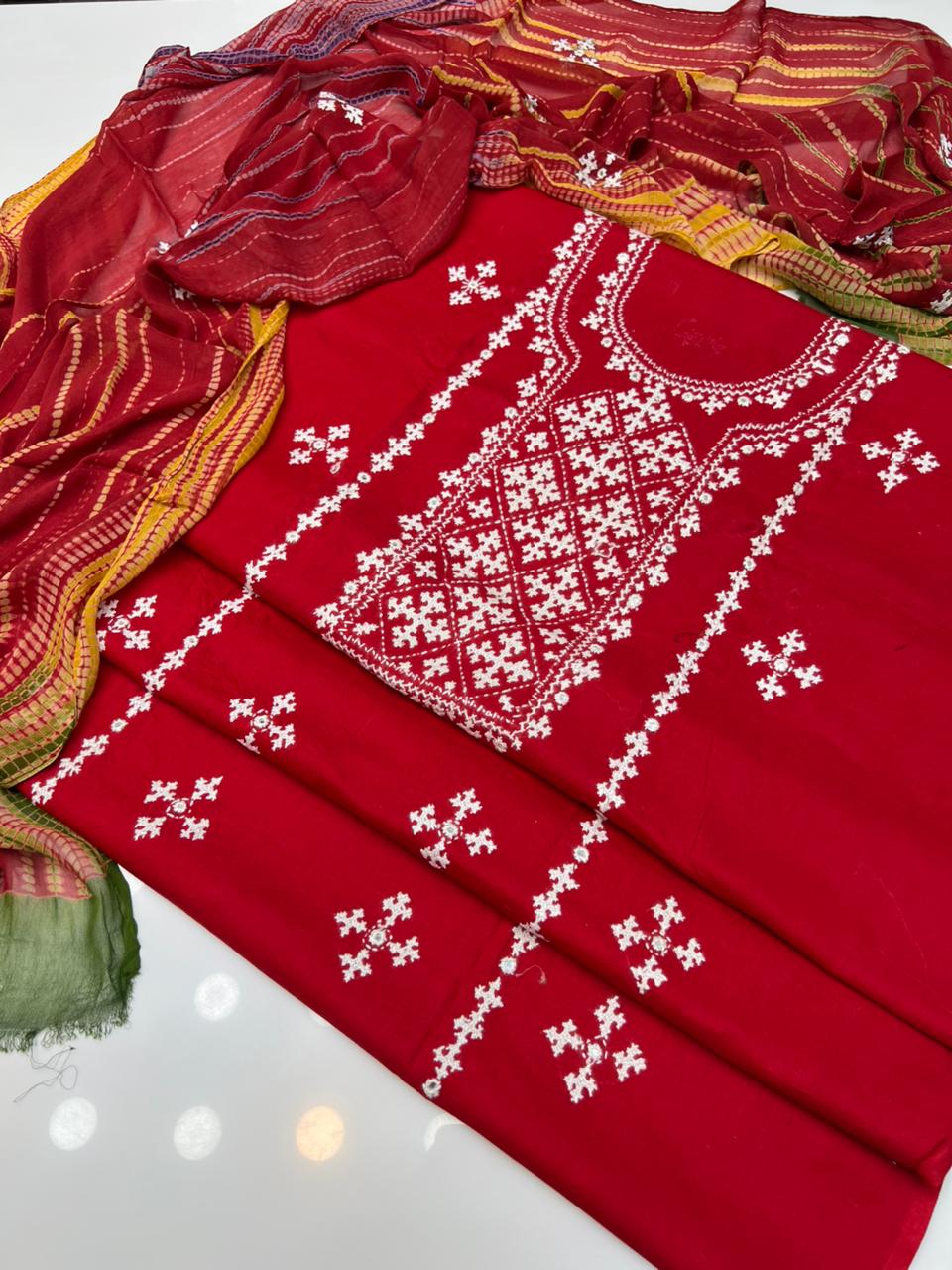 3pcs lawn Dress - Handmade Banarsi Dress